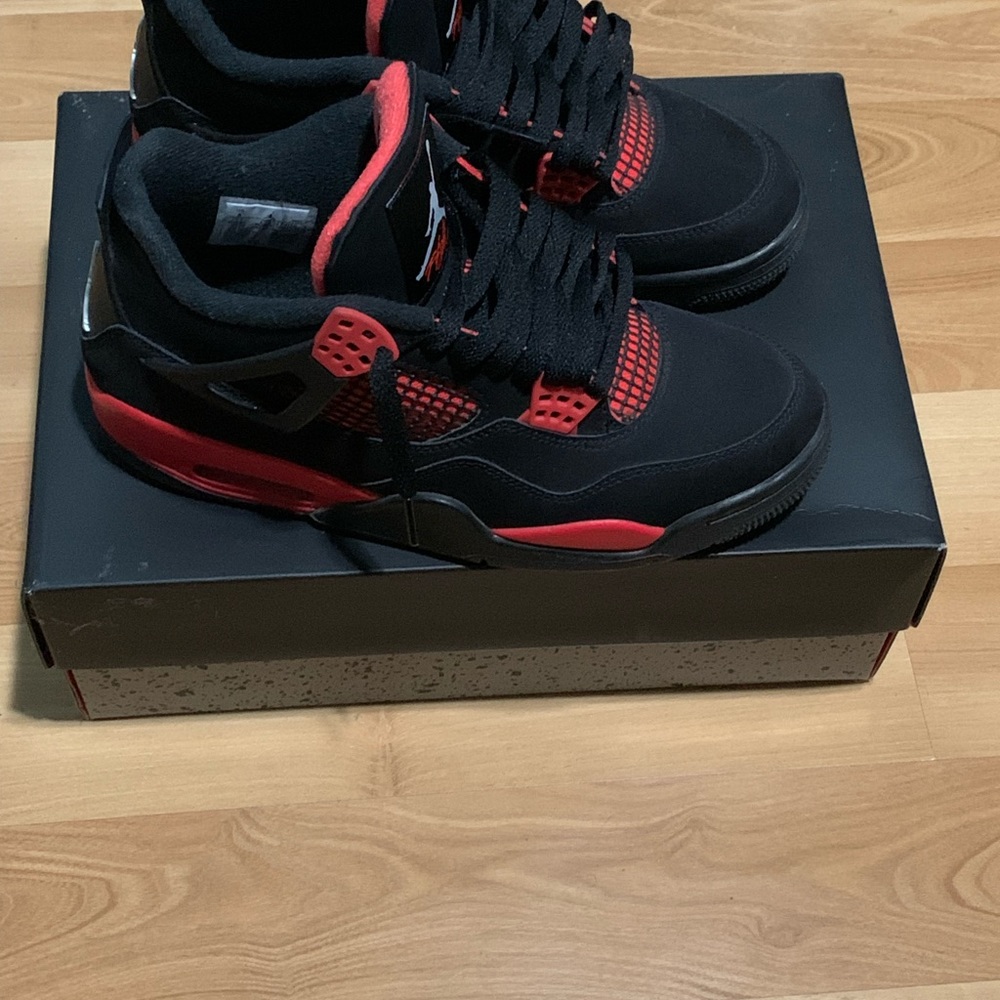 Jordan 4 Red Thunder - Picture 6 of 8